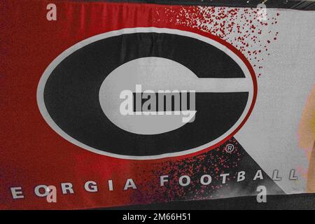 Atlanta, GA, USA. 31. Dezember 2022. Georgia Bulldogs Logo vor der Umkleide beim 2022 Chick-fil-A Peach Bowl gegen die Ohio State Buckeyes im Mercedes-Benz Stadium in Atlanta, GA. (Scott Kinser/CSM). Kredit: csm/Alamy Live News Stockfoto