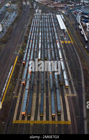 Tyseley, Birmingham, England, 3. Januar 2023: Abgestellte und leere Züge der West Midlands Railway im Bahnwartungsdepot Tyseley in Birmingham, da die Eisenbahnarbeiter zu Beginn des neuen Jahres an einem Streik teilnehmen. Quelle: Stop Press Media/Alamy Live News Stockfoto