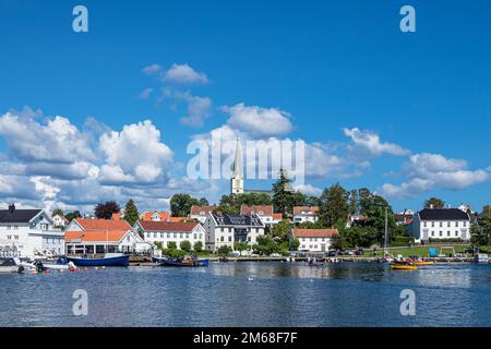 Blick Auf Die Stadt Lillesand In Norwegen. Stockfoto