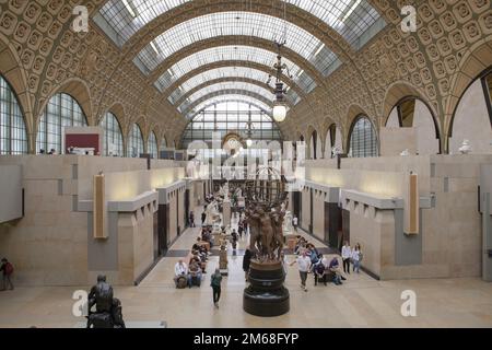Das Innere des Musée d'Orsay Museum auf dem linken Ufer der Seine, Paris, Frankreich Stockfoto