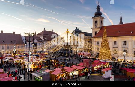 Stadtzentrum von Sibiu im Dezember Stockfoto