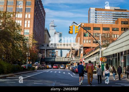 Blick auf die 10. Avenue in Chelsea im Westen von Manhattan New York City, USA Stockfoto