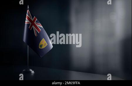 Kleine Nationalflagge der Turks- und Caicosinseln auf schwarzem Hintergrund. Stockfoto