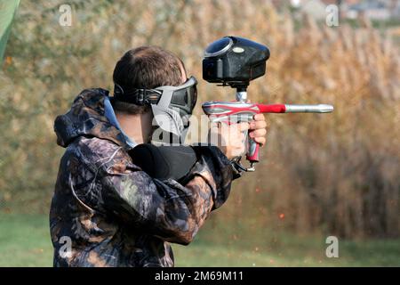 Ein Paintball-Spieler Stockfoto