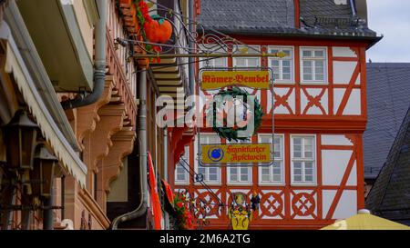 Apple Wine Tavern in der Frankfurter Altstadt - FRANKFURT, DEUTSCHLAND - 12. JULI 2022 Stockfoto