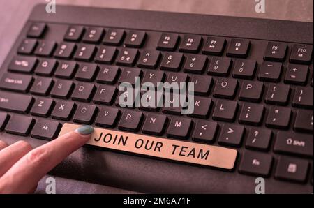 Schreiben Text anzeigen Treten Sie unserem Team bei. Word für Allied Associate Work With US New Employee Enlist Stockfoto