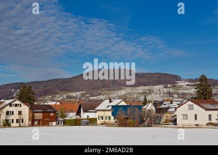 Reinach Village im Winter, Kanton Aargau, Schweiz Stockfoto