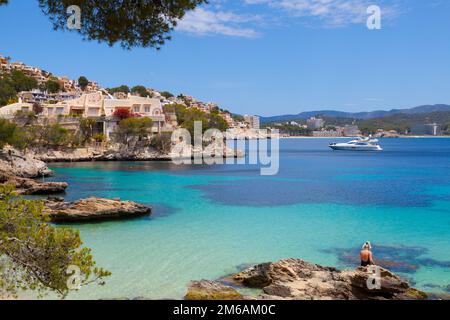 Blick auf Cala Fornells in Paguera, Mallorca Stockfoto