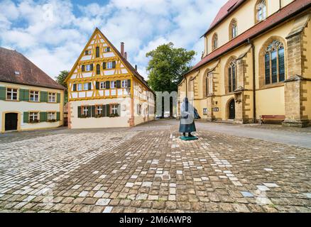 Martin-Luther-Denkmal und Alte Lateinische Schule, Weissenburg, Mittelfrankreich, Bayern, Deutschland Stockfoto