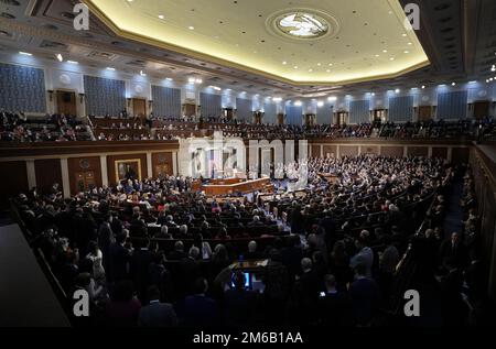Washington, Usa. 03. Januar 2023. Ein allgemeiner Überblick über den ersten Tag des 118. Kongresses im US Capitol in Washington, DC am Dienstag, den 3. Januar 2023. Foto: Ken Cedeno/UPI Credit: UPI/Alamy Live News Stockfoto