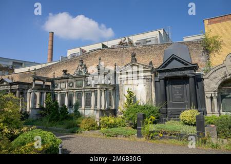 Alte Gräber, jüdischer Friedhof, Herbert-Baum-Straße, Weissensee, Pankow, Berlin, Deutschland Stockfoto