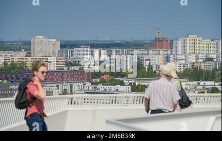 Wolkenhain Aussichtsturm, Kienberg, Gaerten der Welt, Marzahn, Berlin, Deutschland Stockfoto