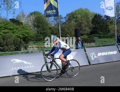 Pensionierter CPT der US Air Force. Kristen Morris tritt am 22. April 2022 bei den Invictus Games in den Haag an. IG22, Invictus Games, Invictus Team US, Stockfoto