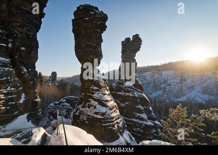 Schnee an den Herkules-Säulen, Bielatal, Ottomuehle, Sächsische Schweiz, Elbstand-Steingebirge, Sachsen Stockfoto