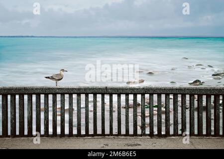 Strandpromenade, Grandcamp-Maisy, Normandie, Frankreich Stockfoto