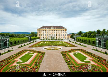 Das schöne Schloss Schönbrunn in Wien, Österreich Stockfoto