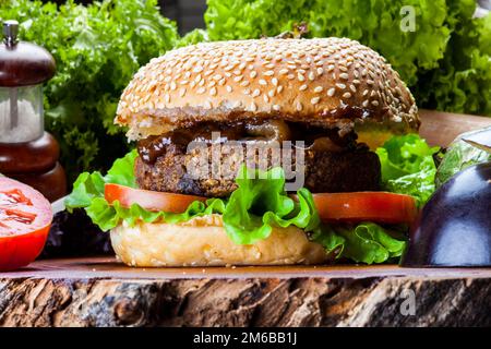 Vegetarischer Burger mit Soja-Fleisch, vegan Stockfoto