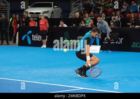 Grigor Dimitrov besiegte Monfils in einem Demonstrationsspiel in Arena Armeec Hall, Sofia Stockfoto