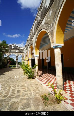 Das Innere der Hacienda Yaxcopoil, ein Plantagenanwesen aus dem 17. Jahrhundert. Gelegen im Dorf Yaxcopoil, außerhalb von Merida, Yucatan, Mexiko Stockfoto