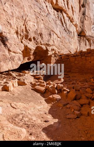 Burgruine. Rucksacktouren in Grand Gulch und Anasazi-Wohnungen und Felskunst. In Der Nähe Von Blanding, Utah, Usa. Stockfoto