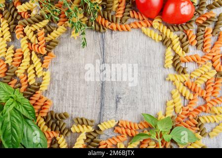 Rohe Eliche Tricolori Nudeln Hintergrund Stockfoto