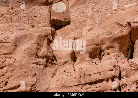 Gefängnisruinierung. Rucksacktouren in Grand Gulch und Anasazi-Wohnungen und Felskunst. In Der Nähe Von Blanding, Utah, Usa. Stockfoto