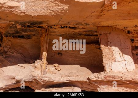 Gefängnisruinierung. Rucksacktouren in Grand Gulch und Anasazi-Wohnungen und Felskunst. In Der Nähe Von Blanding, Utah, Usa. Stockfoto