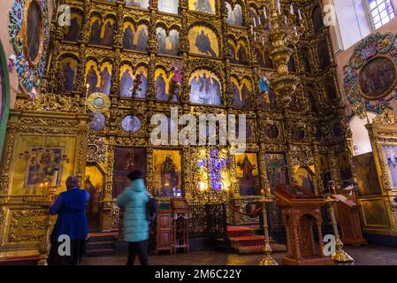 Ikonostase in der Peter-und-Paul-Kathedrale in Kasan, Republik Tatarstan, Russland Stockfoto