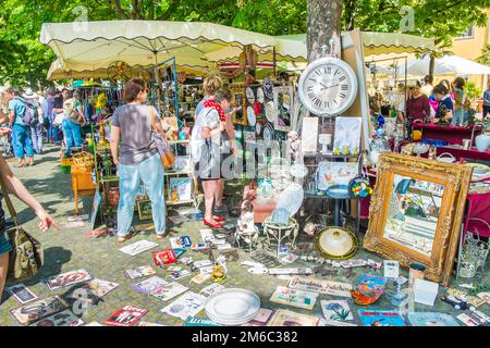Frühlingsflohmarkt Stockfoto