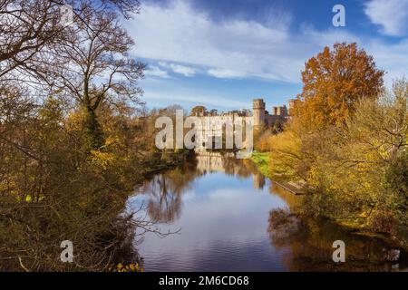 Warwick Castle im Herbst Stockfoto