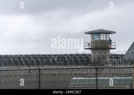 Wachturm, Stacheldrahtzaun, Grenzgefängnis Stockfoto