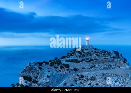 Mallorca Cap Formentor Leuchtturm bei Nacht Meer Text Free Space Reise Spanien Stockfoto