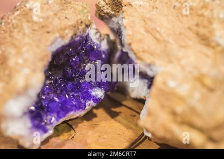 Foto mit Edelsteinstruktur. Hintergrund aus Edelsteinen Stockfoto