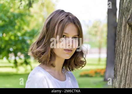 Hübsches blondes Mädchen, 14 Jahre alt Stockfoto