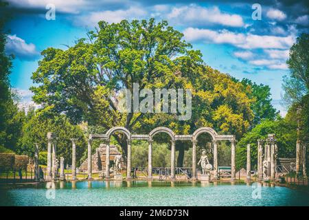 Altmodische Filmfotografie von Villa Adriana oder Hadrians Villa im Canopus-Viertel in Tivoli - Rom - Italien Stockfoto