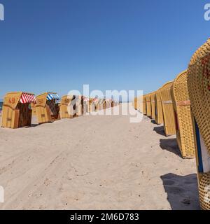 Strandkörbe am Ostseestrand Stockfoto