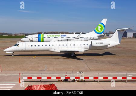 BMI Regional Embraer 145 Flugzeug Rotterdam Den Haag Flughafen Stockfoto