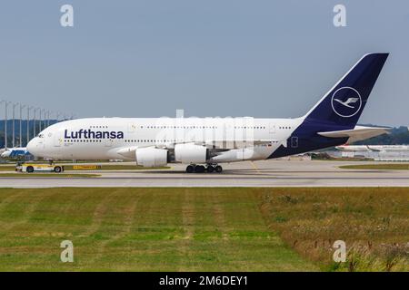 Lufthansa Airbus A380 Flugzeug München Flughafen Stockfoto