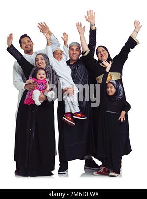 Sie sind eine große glückliche Familie. Studioporträt einer überfreulichen muslimischen Familie, isoliert auf Weiß. Stockfoto