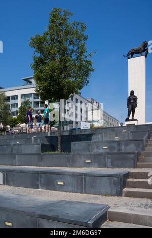 Treppen hinauf zur Statue von General Millan Rastislav Stefanik in bratislava Stockfoto