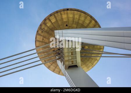 Berühmte UFO-Aussichtsplattform in Bratislava Stockfoto