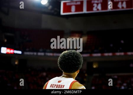 Madison, WI, USA. 3. Januar 2023. Im Kohl Center in Madison, WI, bewachen die Dachse von Wisconsin während des NCAA-Basketballspiels zwischen den Minnesota Golden Gophers und den Dachse von Wisconsin Chucky Hepburn (23). Darren Lee/CSM/Alamy Live News Stockfoto