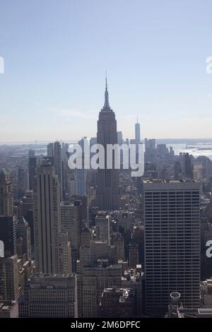 Aufnahme des Empire State Building von der Aussichtsplattform „Top of the Rock“ Stockfoto