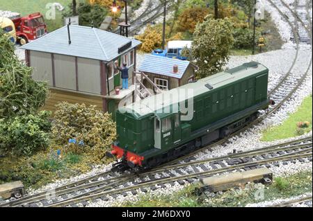 Modell einer Diesellokomotive der Klasse 16 D8409. Stockfoto