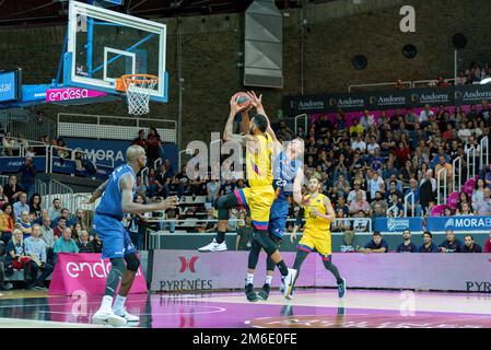 Andorra La Vella, Andorra : 2019. Oktober 06 : Spieler in Aktion beim Spiel Liga ACB Endesa zwischen Mor Stockfoto