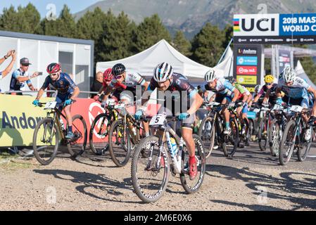 VALLNORD, ANDORRA - JULI 18 : RADFAHRER IN DER MERCEDES-BENZ UCI MTB WELTMEISTERSCHAFT MASTER 2018 - XCO - X Stockfoto