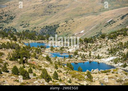 See im Kreisverkehr des Sees Grau Roig, Andorra. Stockfoto