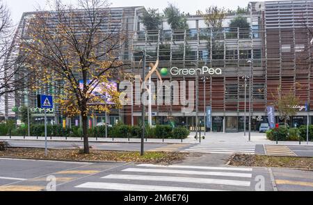 Green Pea-Gebäude der Stadt Turin - Green Pea ist das dritte Projekt der Familie Farinetti nach Uniero und Eataly - Turin, Piemont, Italien. Stockfoto