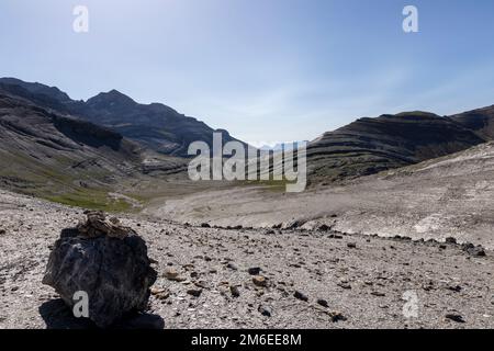 Blick auf das Monte Perdido-Massiv und das Anisclo-Tal im Ordesa-Nationalpark, Pyrenäen, Huesca, Aragon, Spanien Stockfoto