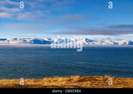 Herbstlandschaft rund um Husavik in Nordisland Stockfoto